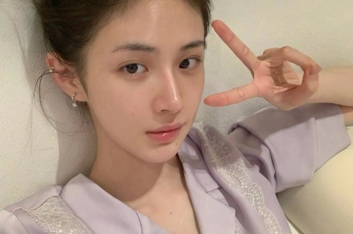 中年演员塌房天花板带亲闺女当出轨遮羞布