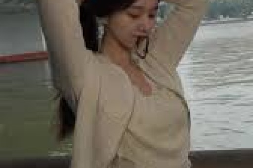 探店博主的一个“避雷贴”杀死了一家排队三小时的网红店？