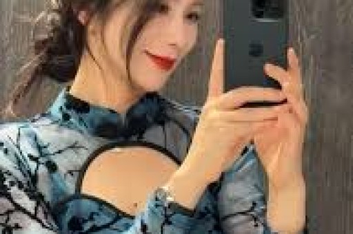 关晓彤被内涵潜规则：更可怕的是所有人都在等塌房