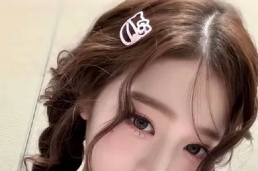 范冰冰深夜晒美照变花姑娘疑似心情大好婚事近