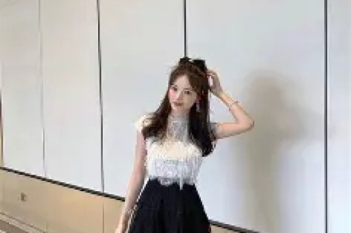 女明星大瓜离过婚有固定情人还约会小鲜肉王菲那英张雨绮躺枪